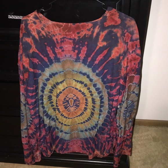 long sleeve tie dye v neck - Picture 2 of 3